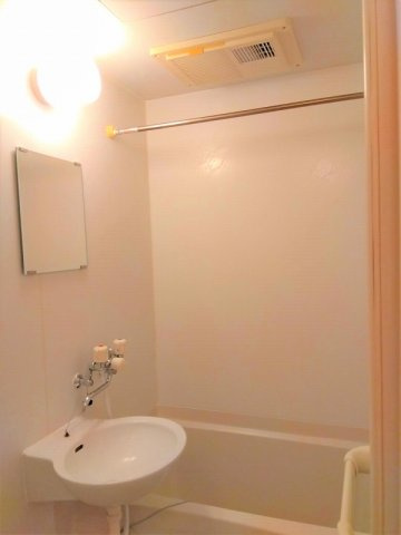 レオパレス柏公園の浴室|お風呂です