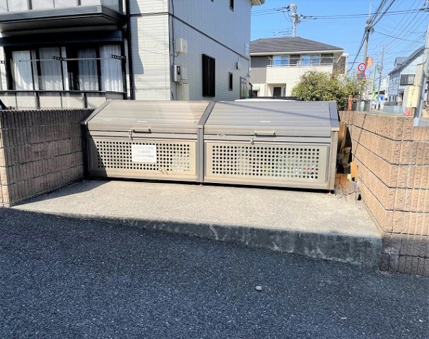 レオパレスオークトゥリーズのその他|専用ゴミ置き場