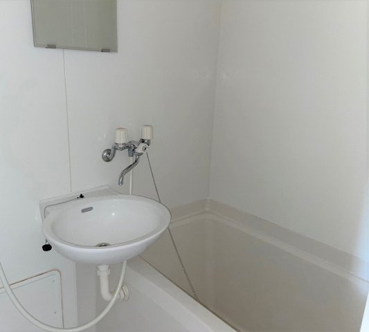 レオパレスミワノ　パークの浴室|日々の疲れを癒すお風呂付です