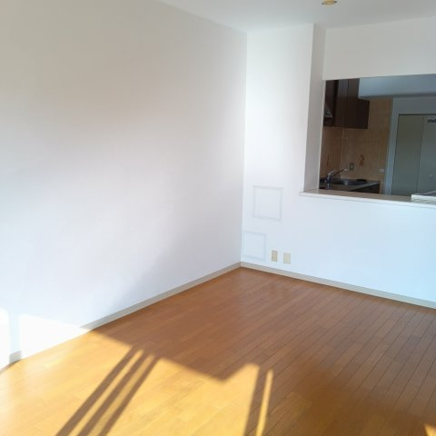 西神中央ウエステージ壱番館の居間・リビング