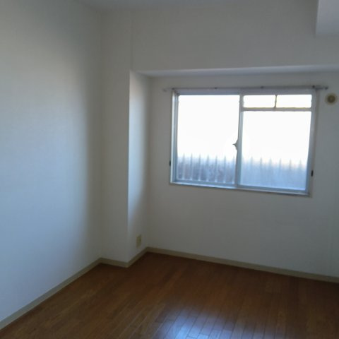 西神中央ウエステージ壱番館の洋室