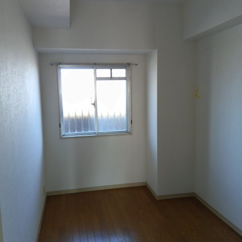 西神中央ウエステージ壱番館の洋室