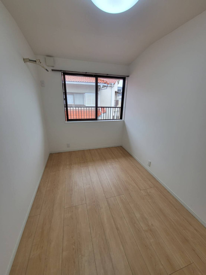 【洋室】 | 寝屋新町貸家