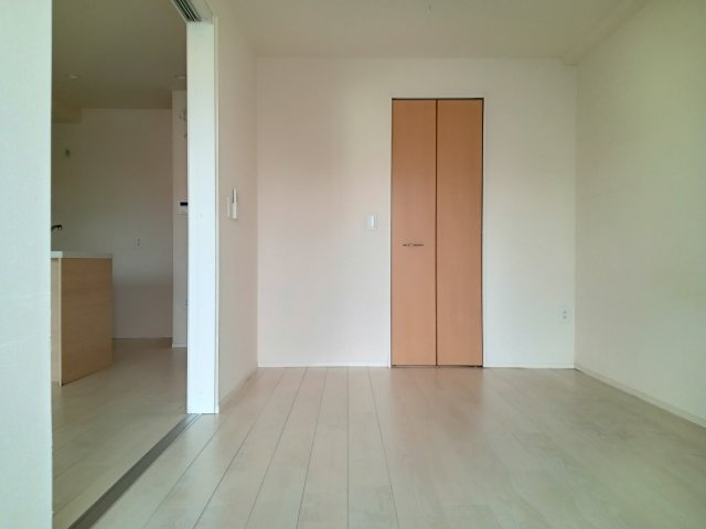 川崎市多摩区登戸の賃貸マンションの洋室