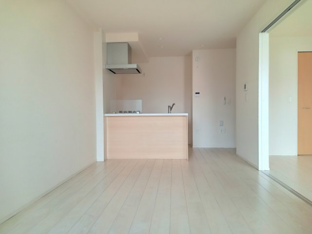 川崎市多摩区登戸の賃貸マンションの居間・リビング