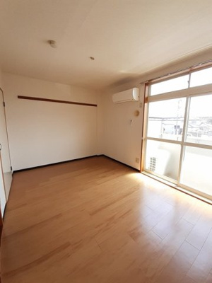 【居間・リビング】 | ノートル・メゾン | 中はこのようになっています