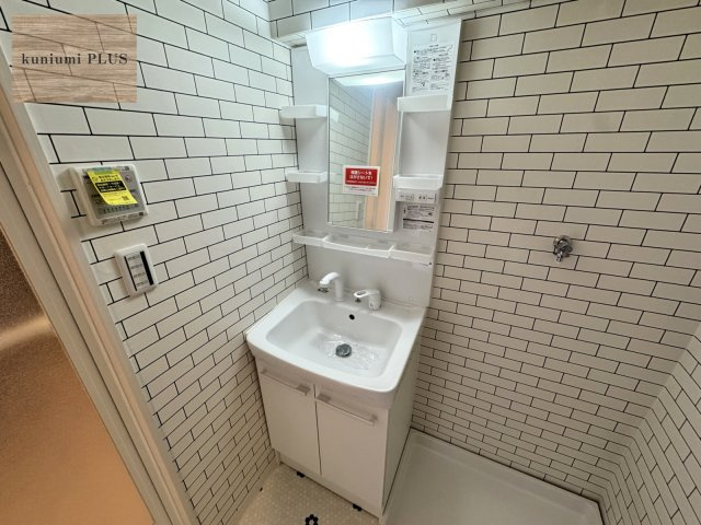 日商岩井京橋ハイツの独立洗面台