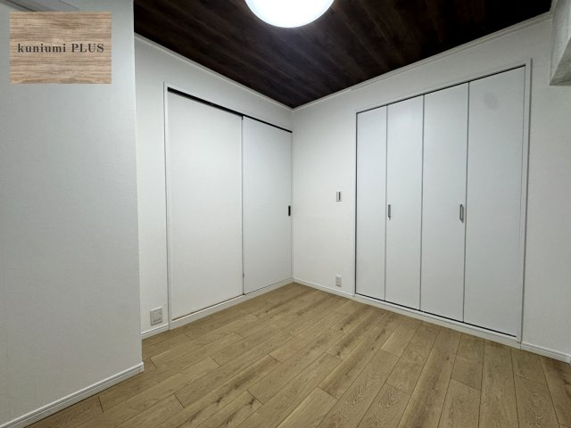 日商岩井京橋ハイツの洋室