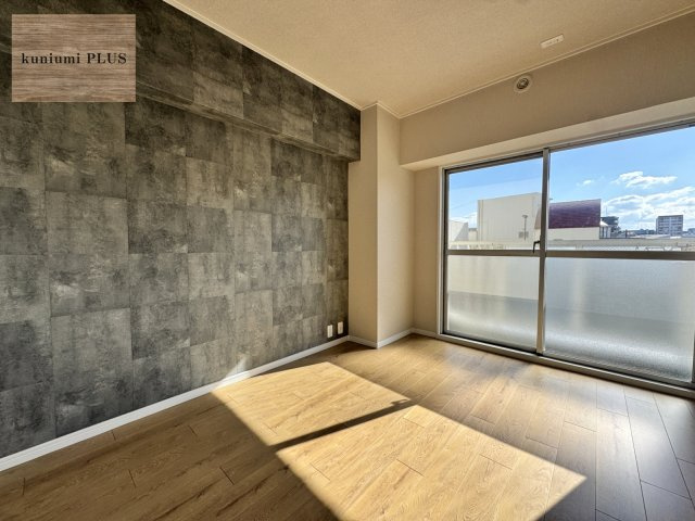 日商岩井京橋ハイツの居間・リビング