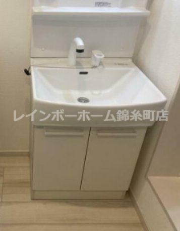 カルムプレイス東小岩の独立洗面台