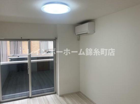 カルムプレイス東小岩の居間・リビング