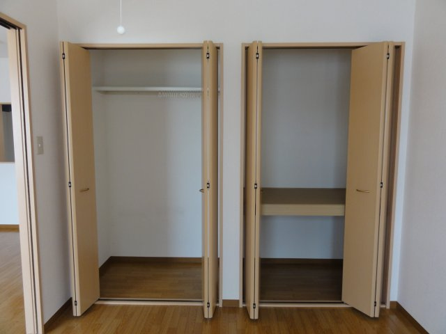 ラフォーレ２号館の収納|２タイプ収納（押入・ＣＬ）