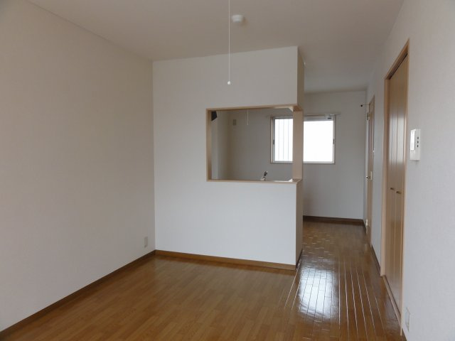 ラフォーレ２号館の居間・リビング|ＬＤＫ