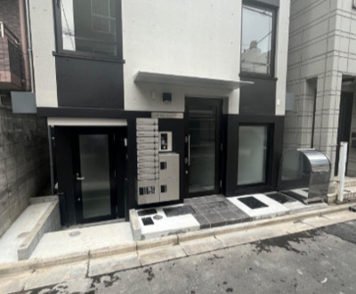 【エントランス】 | 上野松が谷レジデンス | 建物の内部です