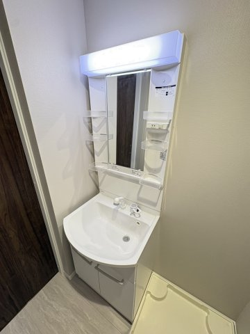 アルメリアの独立洗面台