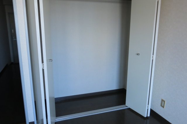協栄マンションOYAMAの収納