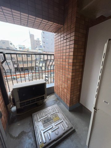 【バルコニー】