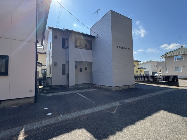想定年間賃料　252万　想定利回り　7.4％　木造の外観