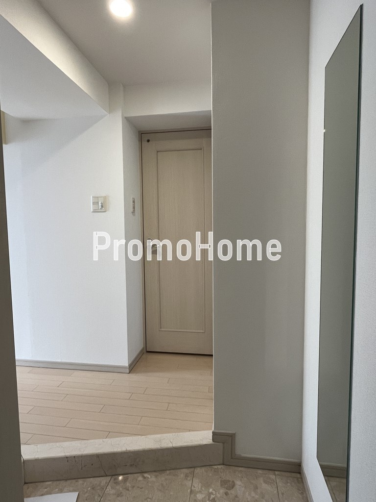 グランドガーラ日本橋兜町の玄関