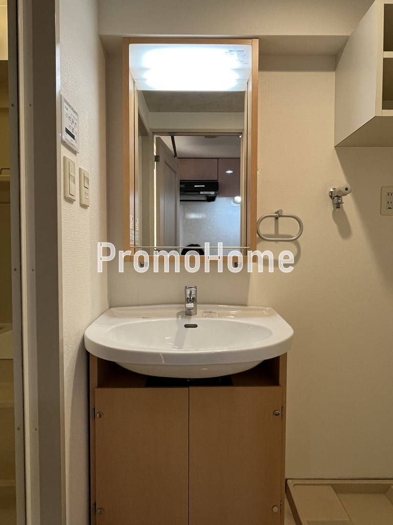 グランドガーラ日本橋兜町の独立洗面台