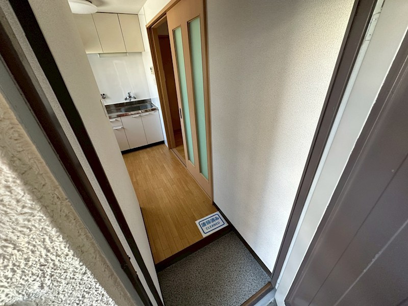 益本ビルの玄関