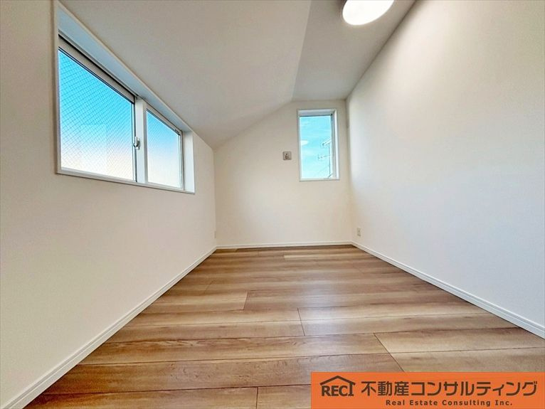 神戸市垂水区星陵台7丁目　新築戸建の洋室