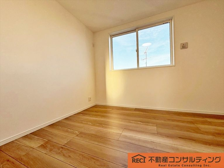 神戸市垂水区星陵台7丁目　新築戸建の洋室