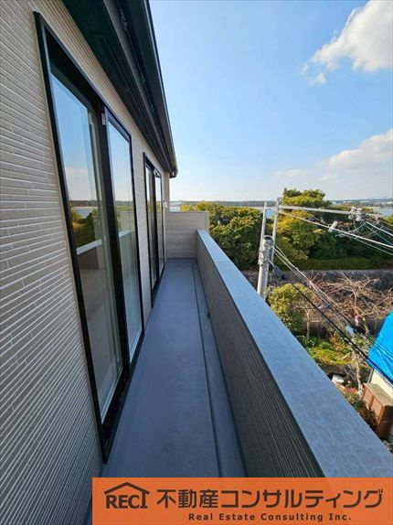 西宮市浜甲子園1丁目　新築戸建のバルコニー