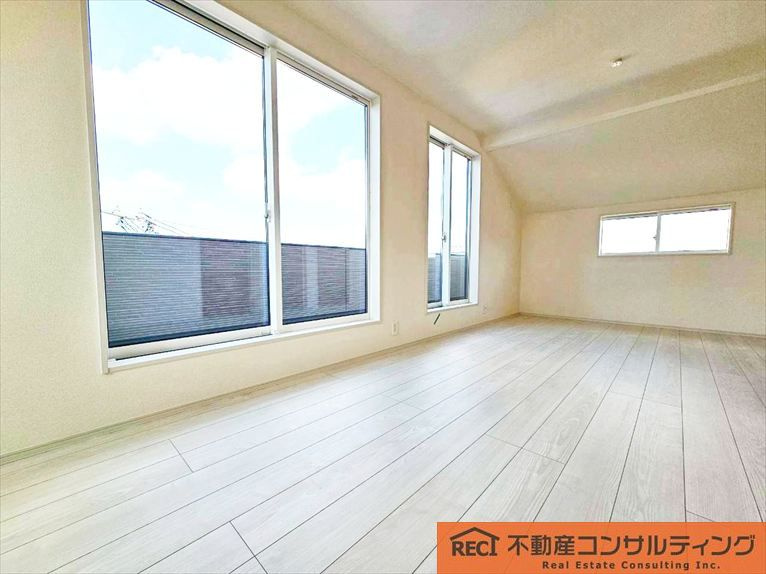 西宮市浜甲子園1丁目　新築戸建の内装