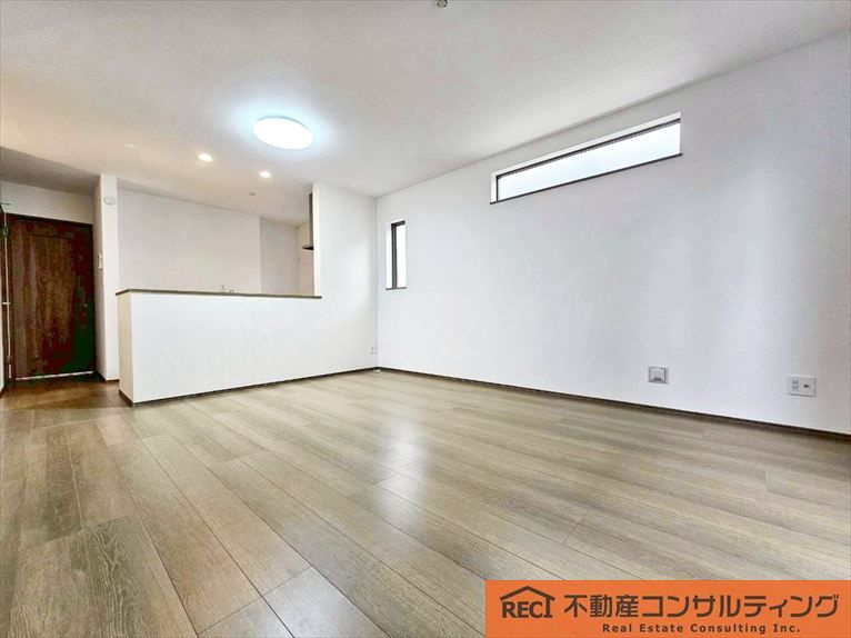 西宮市大社町　新築戸建　A号棟の居間・リビング