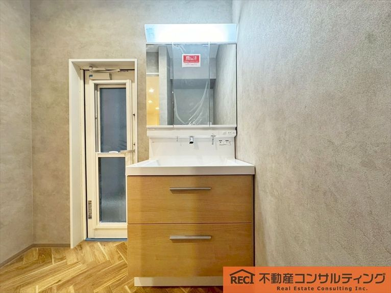 神戸市長田区細田町三丁目　中古戸建の独立洗面台