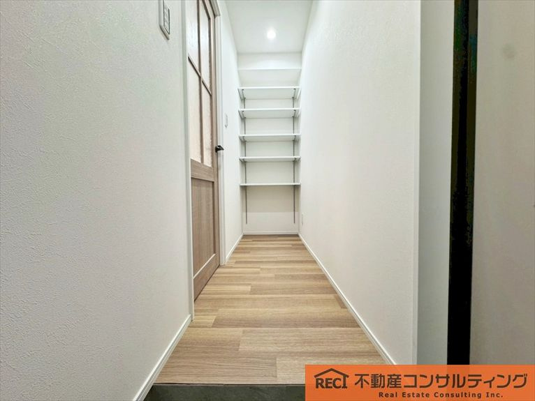 神戸市長田区細田町三丁目　中古戸建の玄関