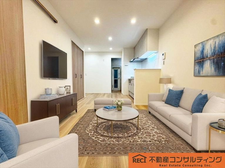 神戸市長田区細田町三丁目　中古戸建の居間・リビング|小中学校もすぐでお子様の通学も安心