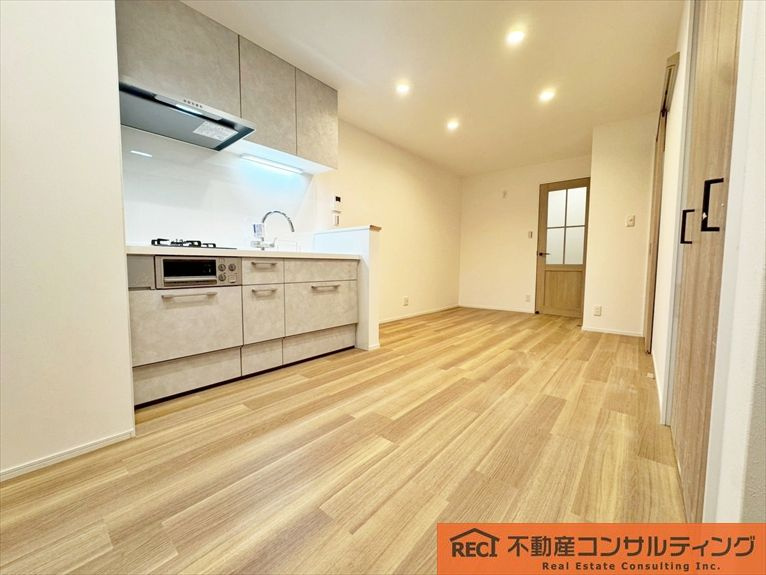 神戸市長田区細田町三丁目　中古戸建の内装|近隣にスーパーが多数あり買い物至便