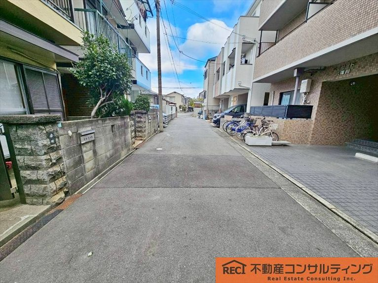 西宮市上田中町　新築戸建の前面道路含む現地写真