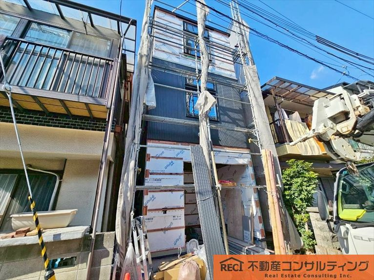 西宮市上田中町　新築戸建の外観