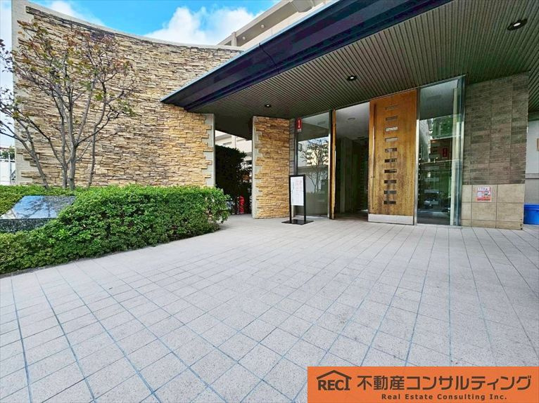 ディアステージ西宮ブライタスのエントランス