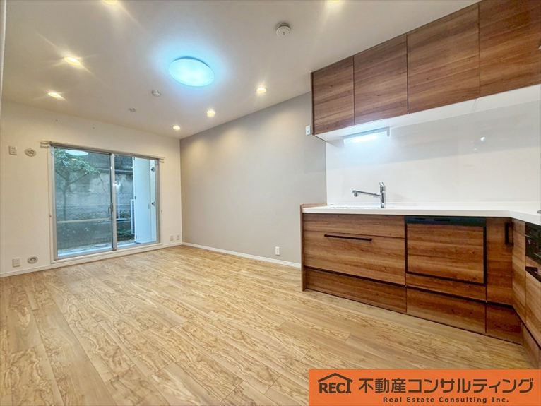 サンマンション魚崎の居間・リビング