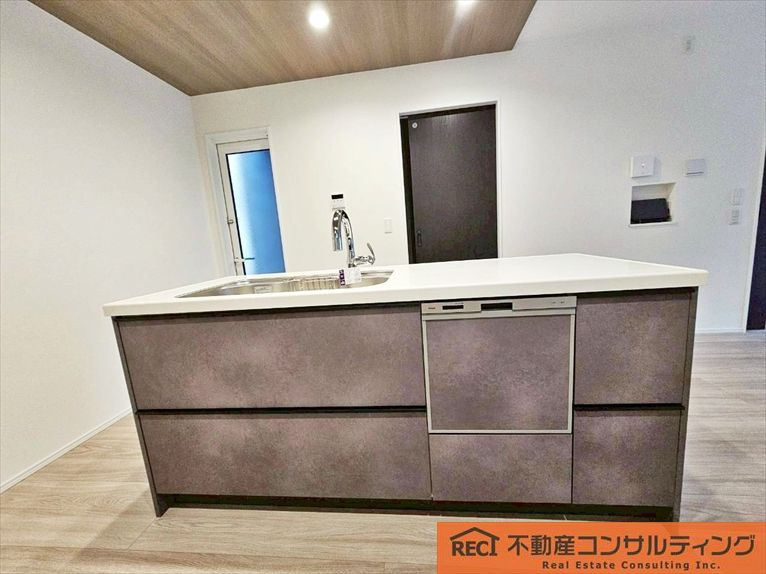 神戸市灘区高尾通1丁目　新築戸建　2号棟のキッチン