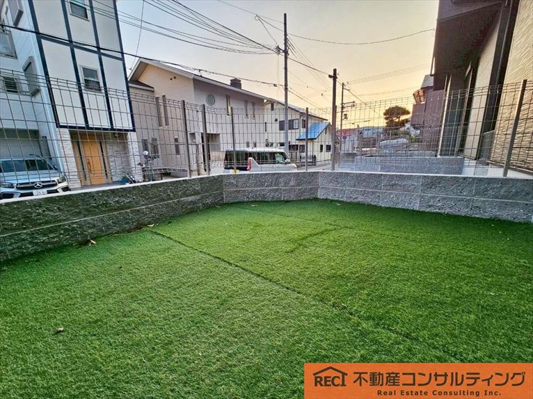 神戸市灘区高尾通1丁目　新築戸建　2号棟の庭