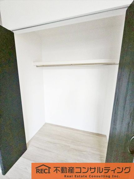 神戸市灘区高尾通1丁目　新築戸建　2号棟の収納
