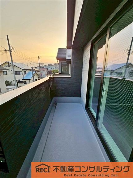 神戸市灘区高尾通1丁目　新築戸建　2号棟のバルコニー