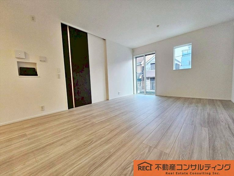 神戸市灘区高尾通1丁目　新築戸建　2号棟の内装