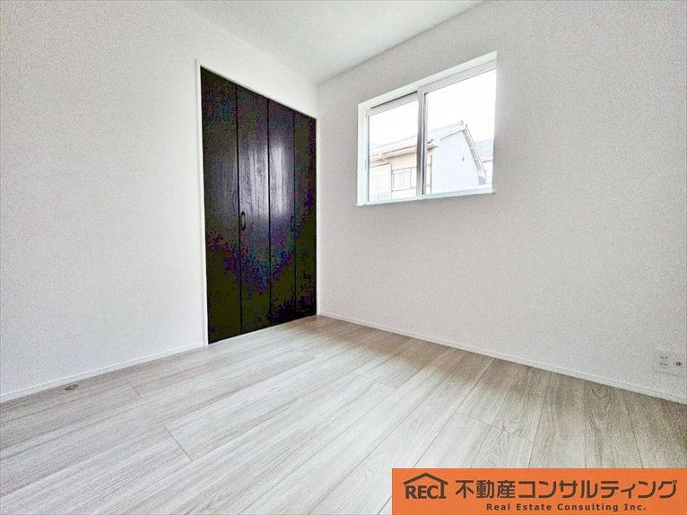 神戸市灘区高尾通1丁目　新築戸建　2号棟の洋室