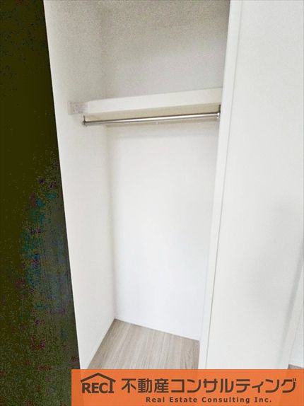 神戸市灘区高尾通1丁目　新築戸建　2号棟の収納