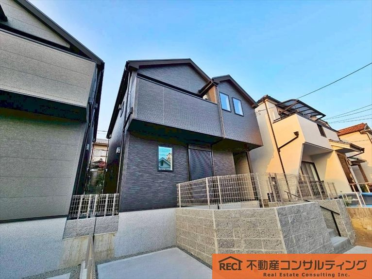 神戸市灘区高尾通1丁目　新築戸建　2号棟の外観