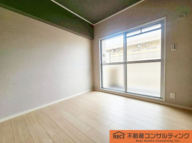 甲南グランドハイム御影の洋室