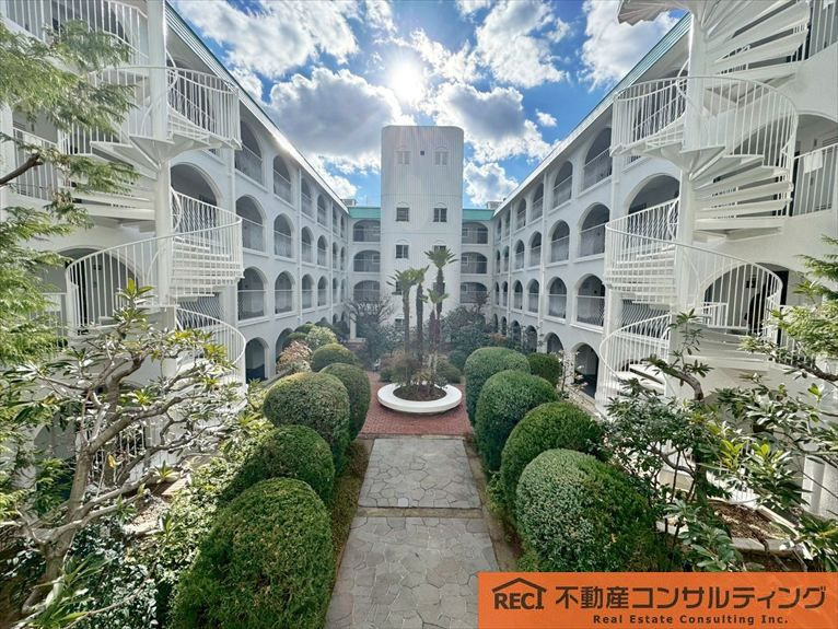 エステート岡本の周辺