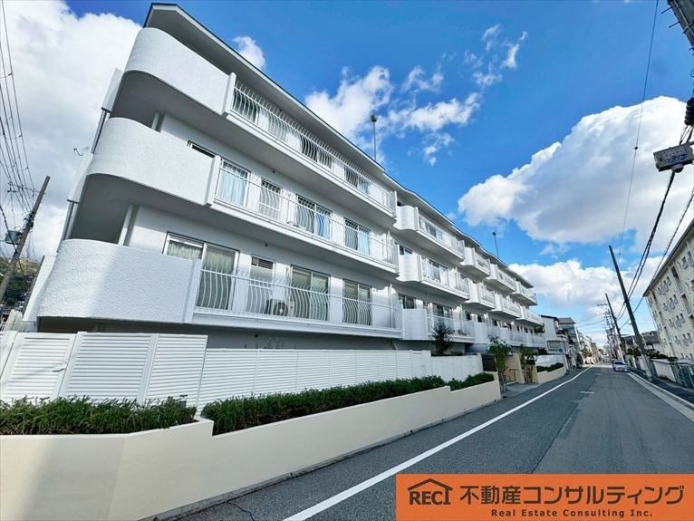 エステート岡本の外観|阪急岡本駅徒歩9分