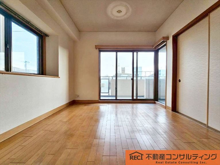 サンシャイン王子公園の居間・リビング